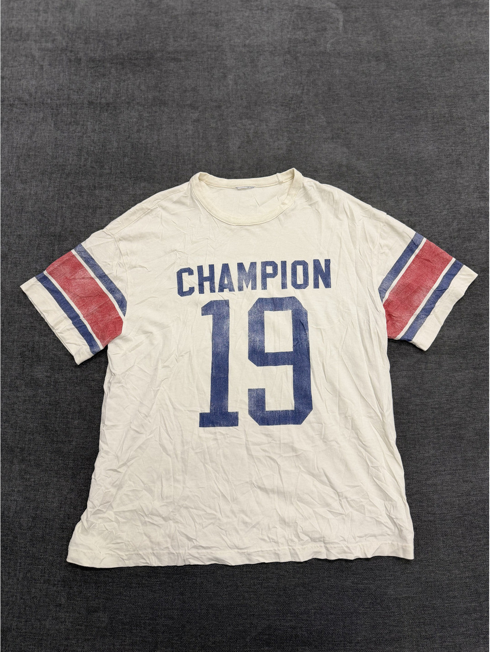 Champion Men's Vintage Style Graphic T-Shirt Size Small - Picture 1 of 7